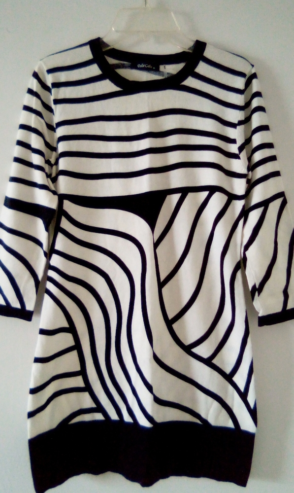 DOLCE CABO - Size M, Black/White Sweater Dress